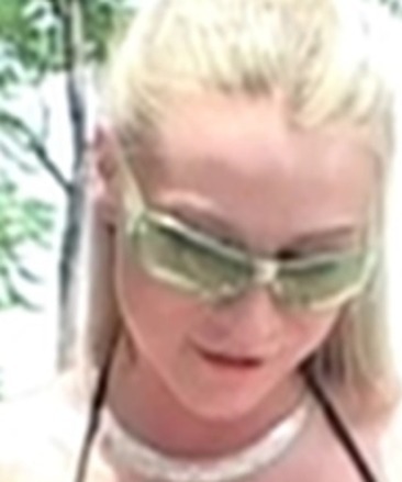 Frida Raven image